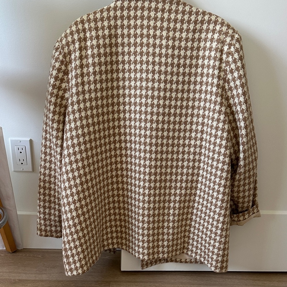TanJay Tan and Cream Blazer Jacket - Picture 8 of 9